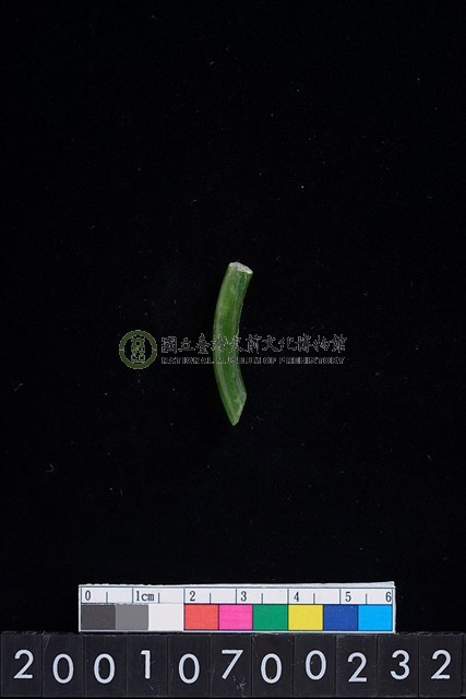 玉耳飾