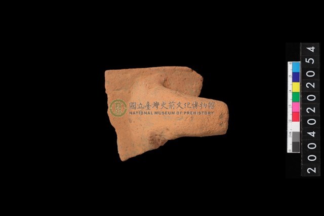 帶橫把缽口緣殘件