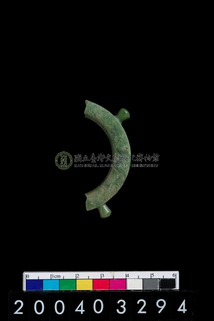 環狀玦形玉耳飾