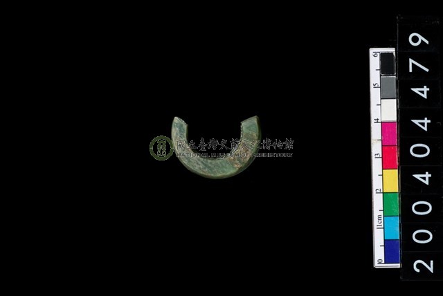 環狀玦形玉耳飾