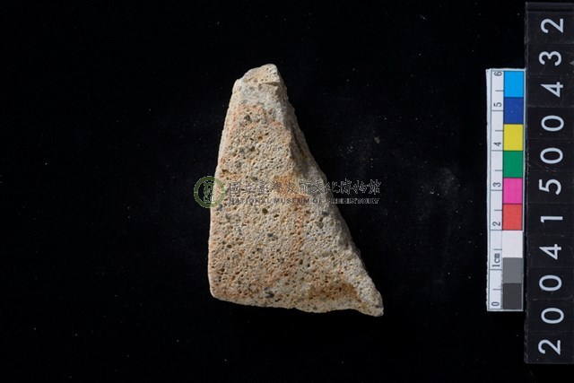 磨製石斧殘件