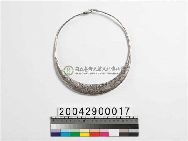 女子銀製項圈
