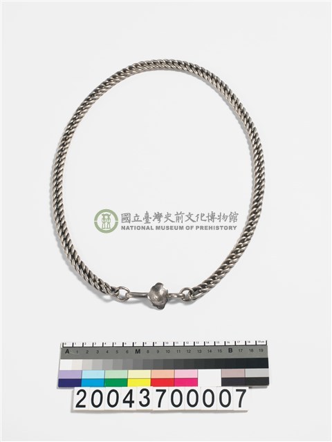 銀製項飾