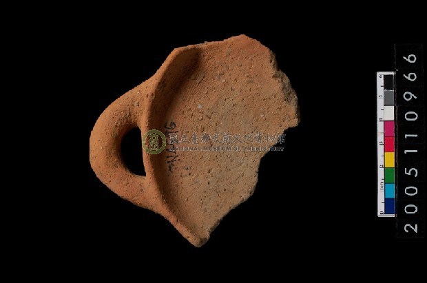 帶橫把盤形器殘件