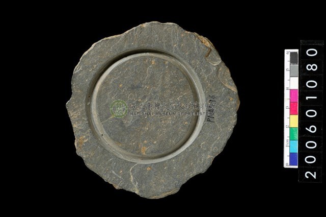 帶旋截痕板岩片