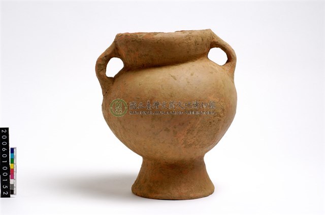雙豎把鼓腹圈足陪葬陶罐