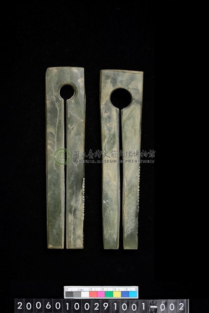 卑南文化長條形玉玦