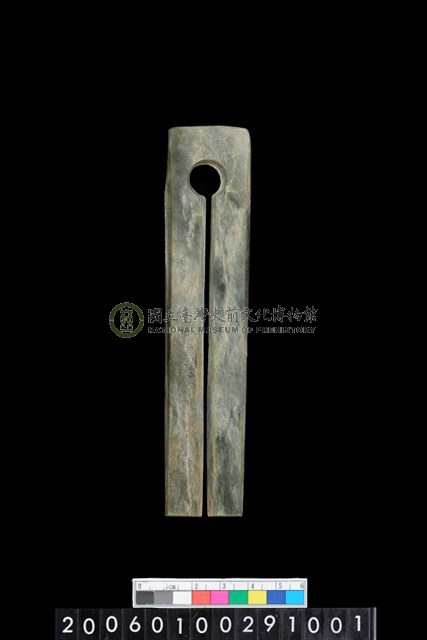 卑南文化長條形玉玦