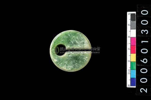 圓核玦形玉耳飾