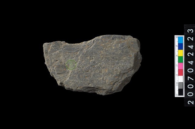 石環製作材料-中央帶啄痕打製圓板