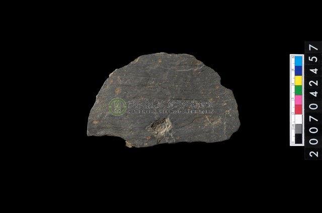 石環製作材料-中央帶啄痕打製圓板