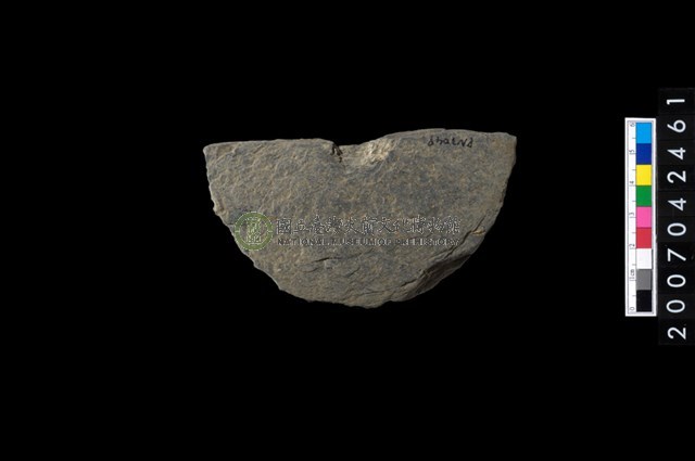 石環製作材料-中央帶啄痕打製圓板