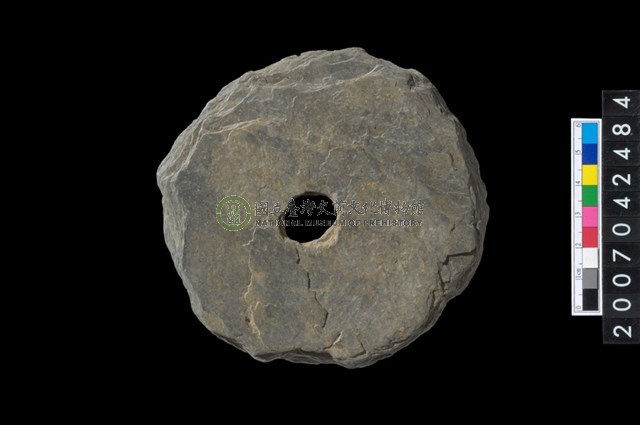 石環製作材料-中央帶小啄孔打製圓板