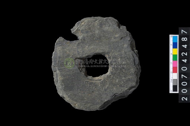 石環製作材料-中央帶小啄孔打製圓板