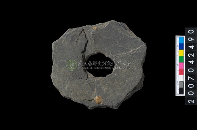 石環製作材料-中央帶小啄孔打製圓板