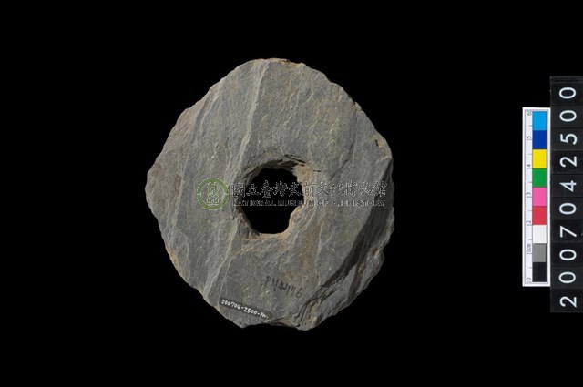 石環製作材料-中央帶小啄孔打製圓板