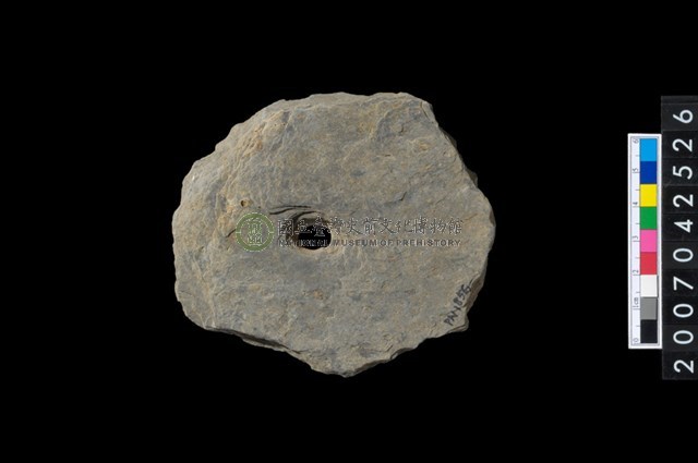 石環製作材料-中央帶小啄孔打製圓板