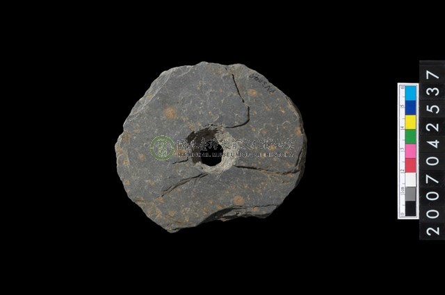 石環製作材料-中央帶小啄孔打製圓板