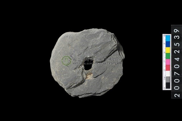 石環製作材料-中央帶小啄孔打製圓板