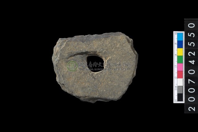 石環製作材料-中央帶小啄孔打製圓板