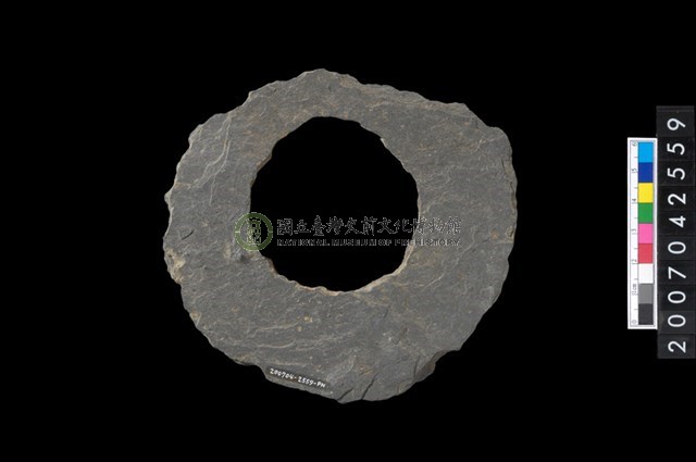 石環製作材料-中央帶大啄孔打製圓板