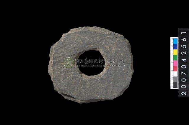 石環製作材料-中央帶大啄孔打製圓板