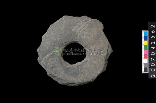 石環製作材料-中央帶大啄孔打製圓板