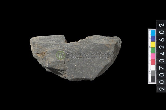 石環製作材料-中央帶小啄孔打製圓板