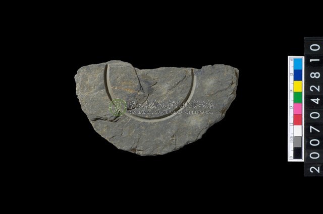 石環製作材料－中央帶旋截痕打製圓板