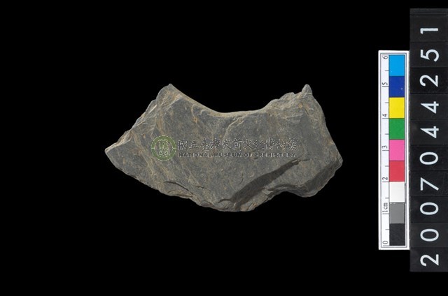 石環製作材料－帶搓磨痕石環粗胚