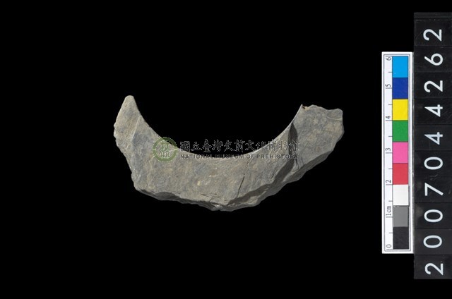 石環製作材料－帶搓磨痕石環粗胚