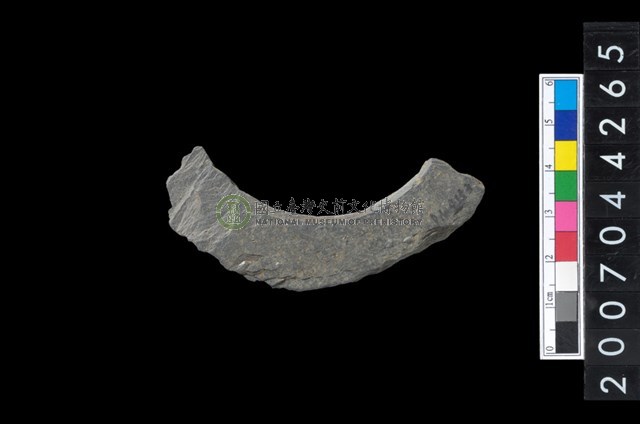 石環製作材料－帶搓磨痕石環粗胚