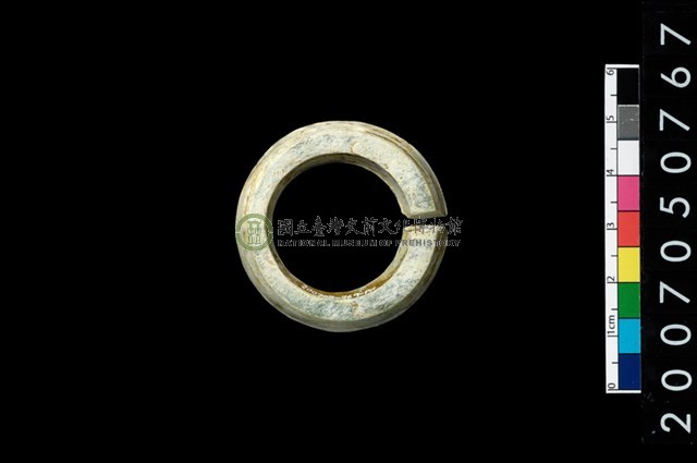 環狀玦形耳飾