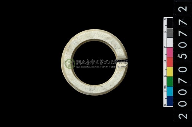 環狀玦形耳飾