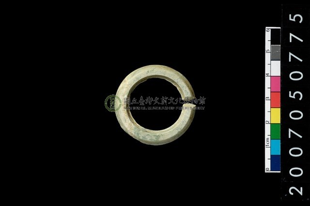 環狀玦形耳飾