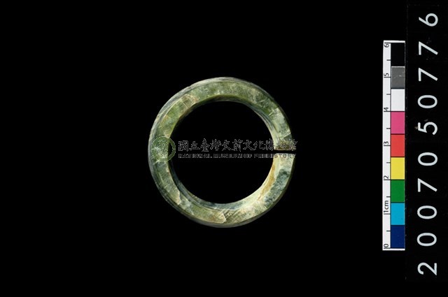 環狀玦形耳飾