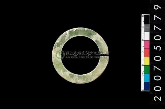 環狀玦形耳飾