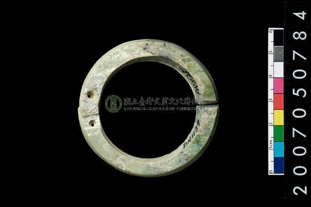 環狀玦形耳飾