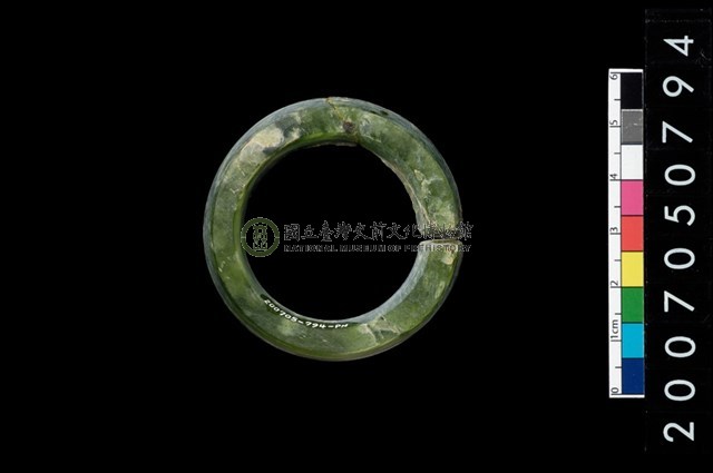 環狀玦形耳飾