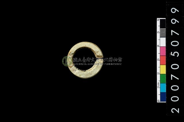 環狀玦形耳飾
