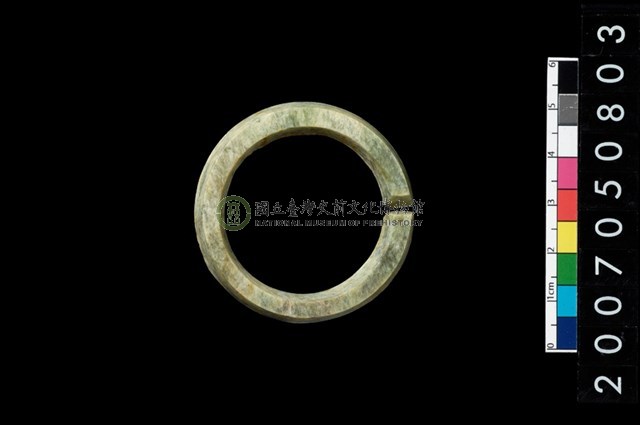 環狀玦形耳飾