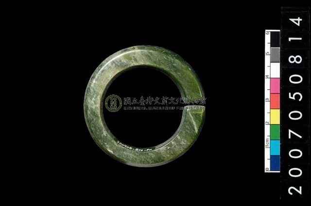 環狀玦形耳飾