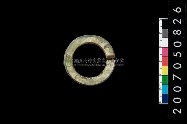 環狀玦形耳飾