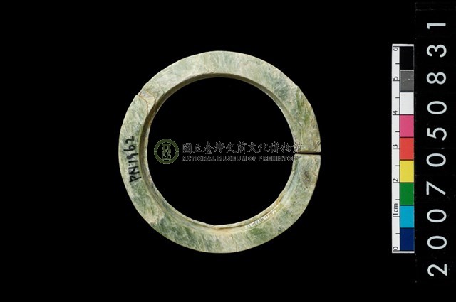 環狀玦形耳飾