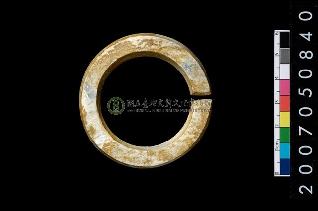 環狀玦形耳飾