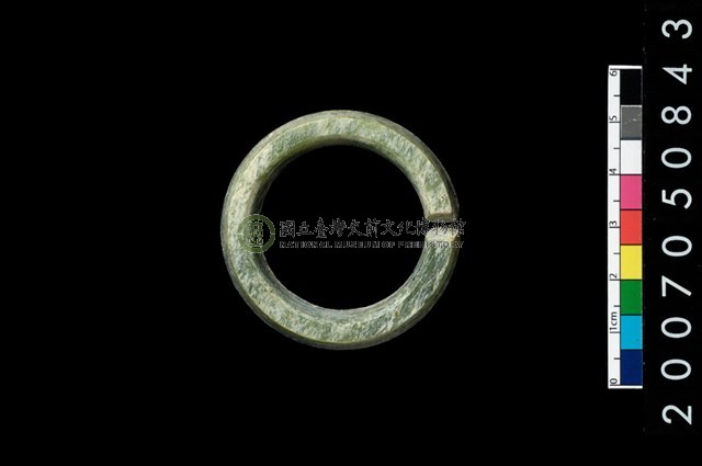 環狀玦形耳飾