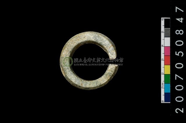環狀玦形耳飾