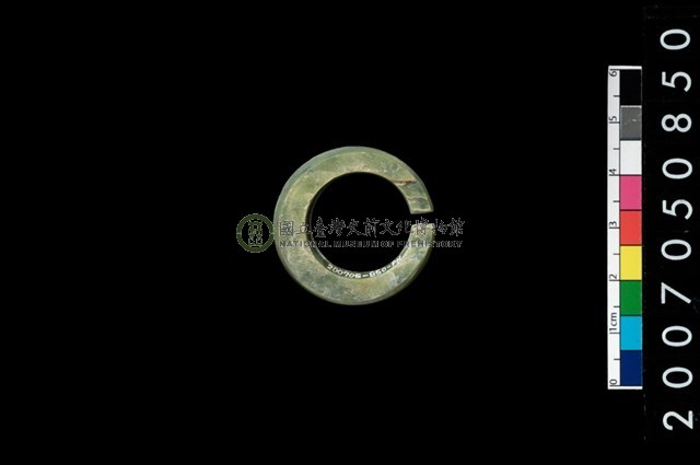 環狀玦形耳飾