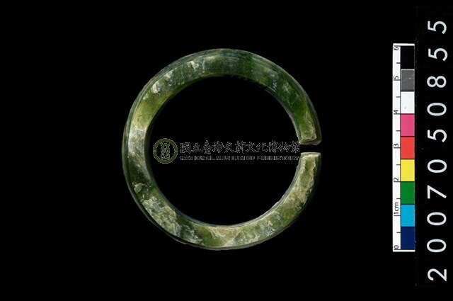 環狀玦形耳飾