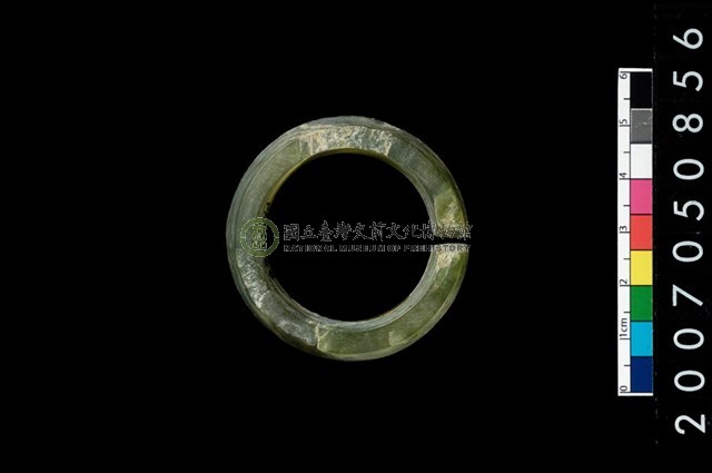 環狀玦形耳飾